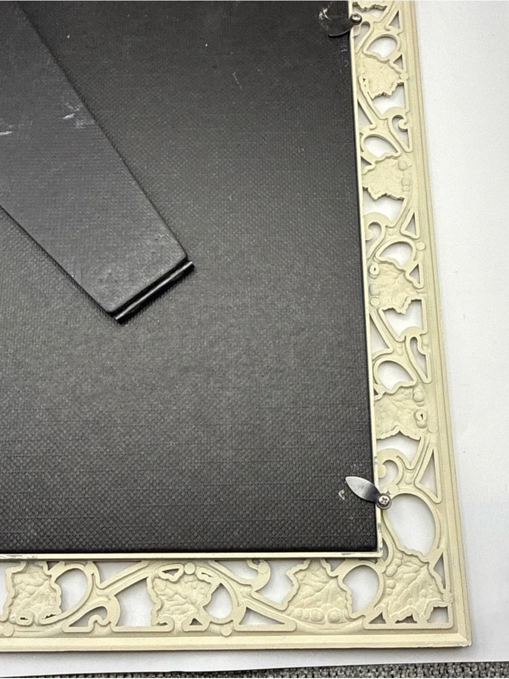Vintage Filigree Leaf Picture Photo Frame 8x10 Cream Gold Metal Ornate